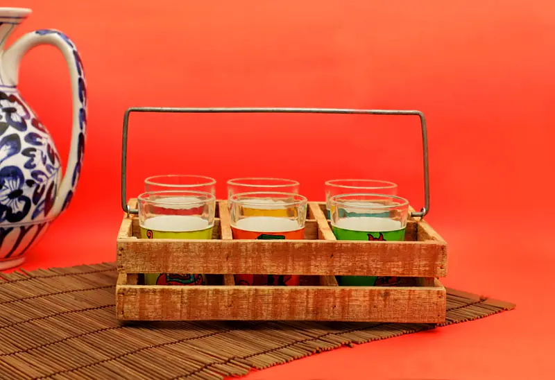 Cutting Chai Glasses Super Six With Raw Wooden Stand - Master