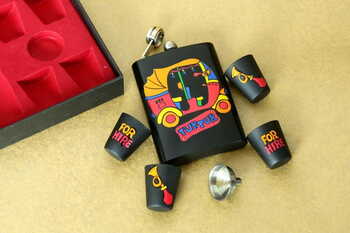 Hip Flask with Shot Glasses - Tuk Tuk