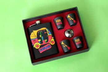 Hip Flask with Shot Glasses - Tuk Tuk